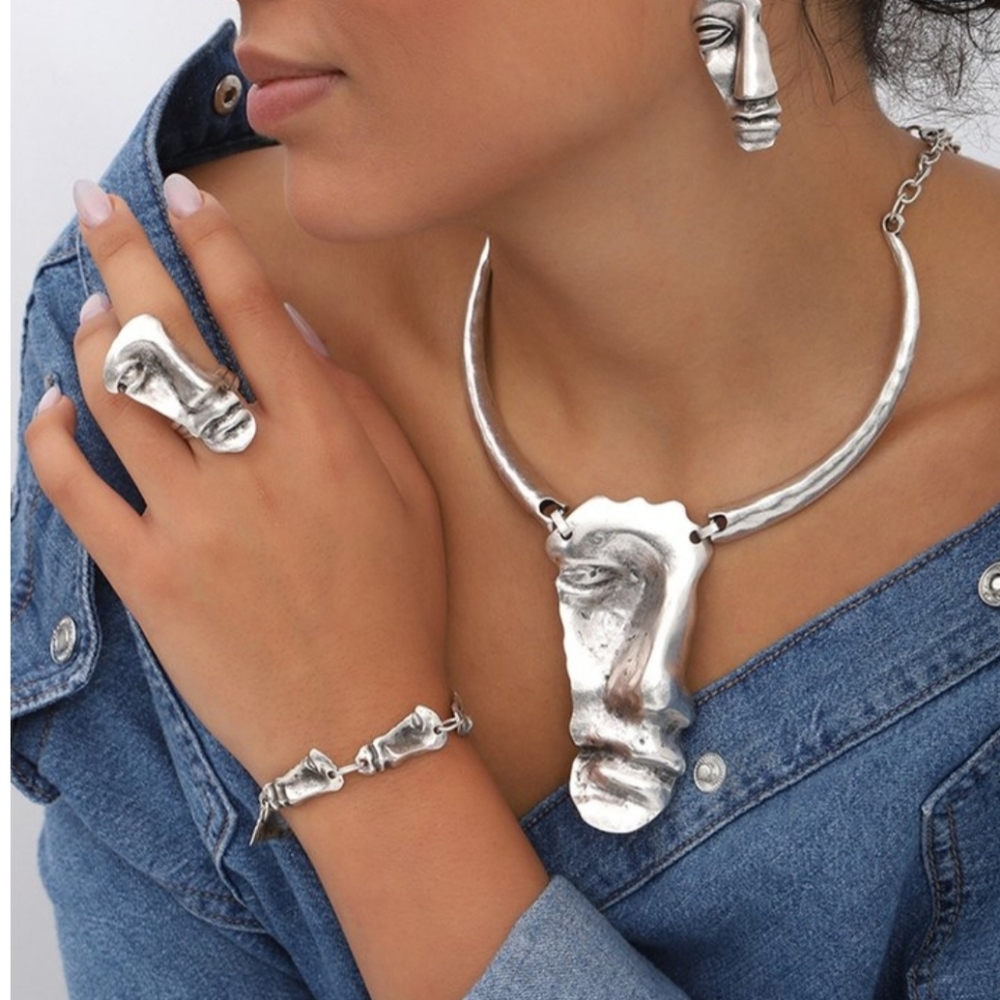 Silverstone FACE Earrings necklace ring set abstract